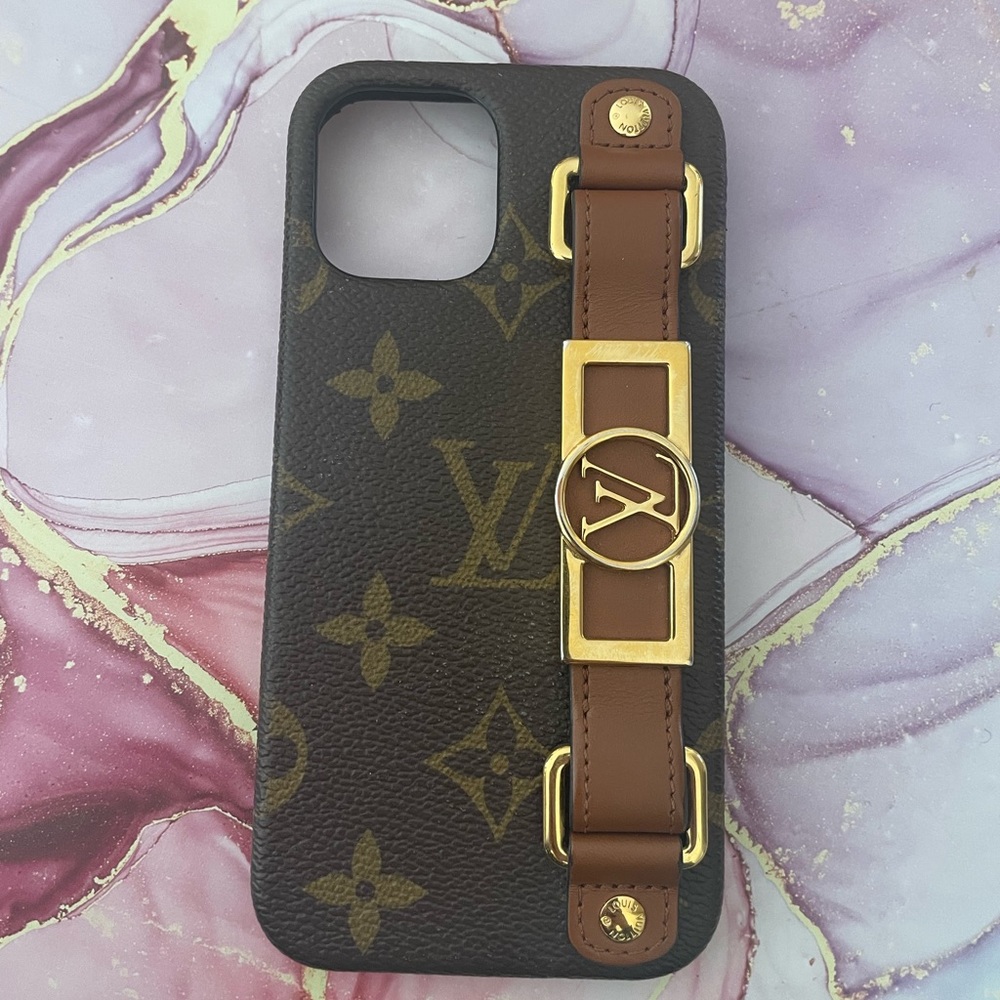 Louis Vuitton dauphine iphone bumber monogram canvas iphone 12/12pro